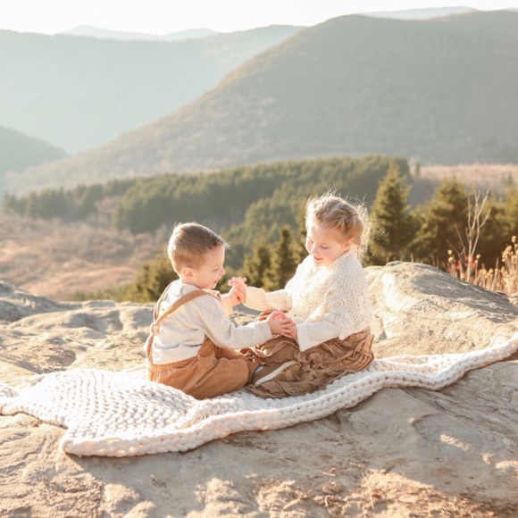 Meet your Posher, Tori - Picture 8 of 8